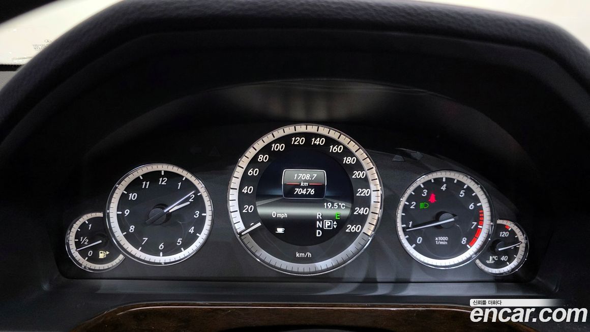 Mercedes-Benz E-Class 2013