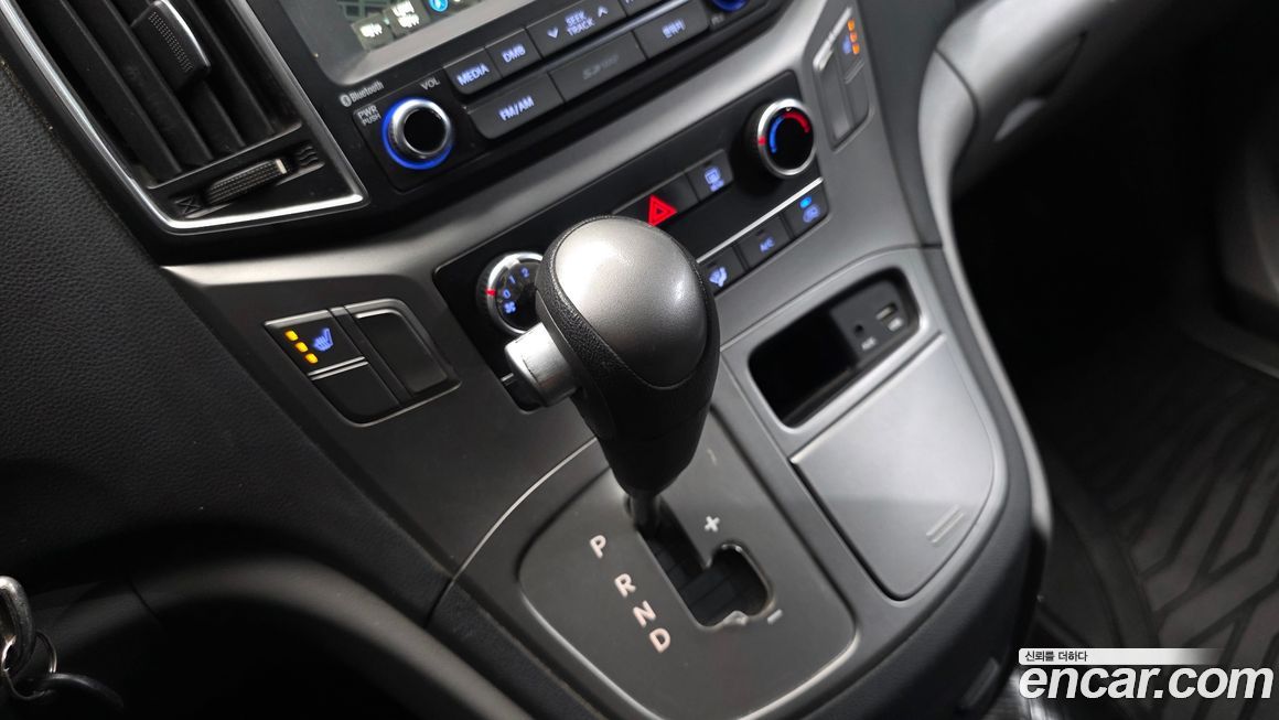 Hyundai Starex 2016