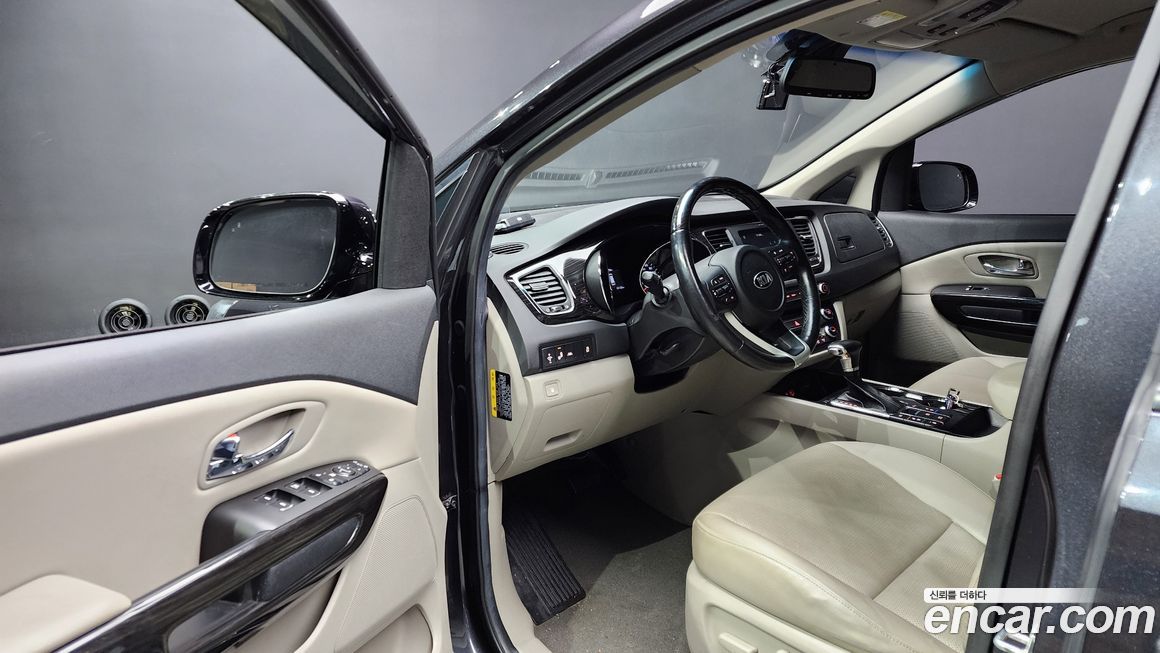Kia Canival 2019