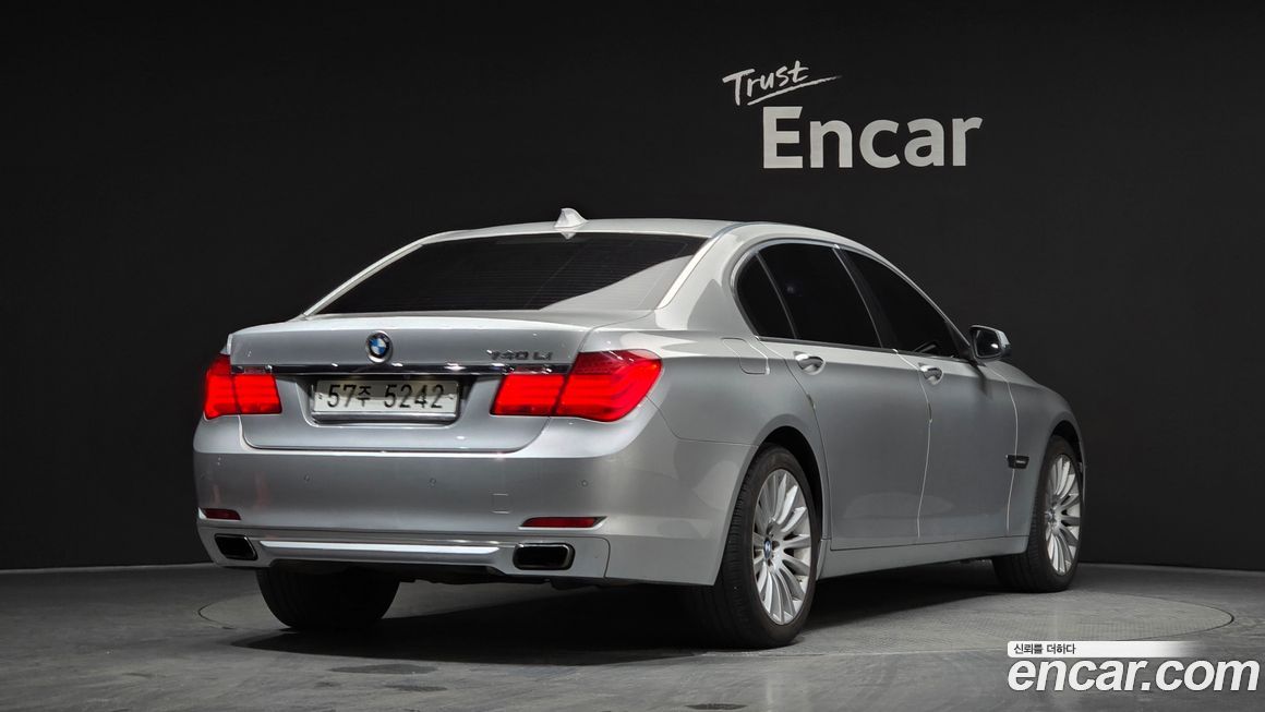 BMW 7-Series 2012