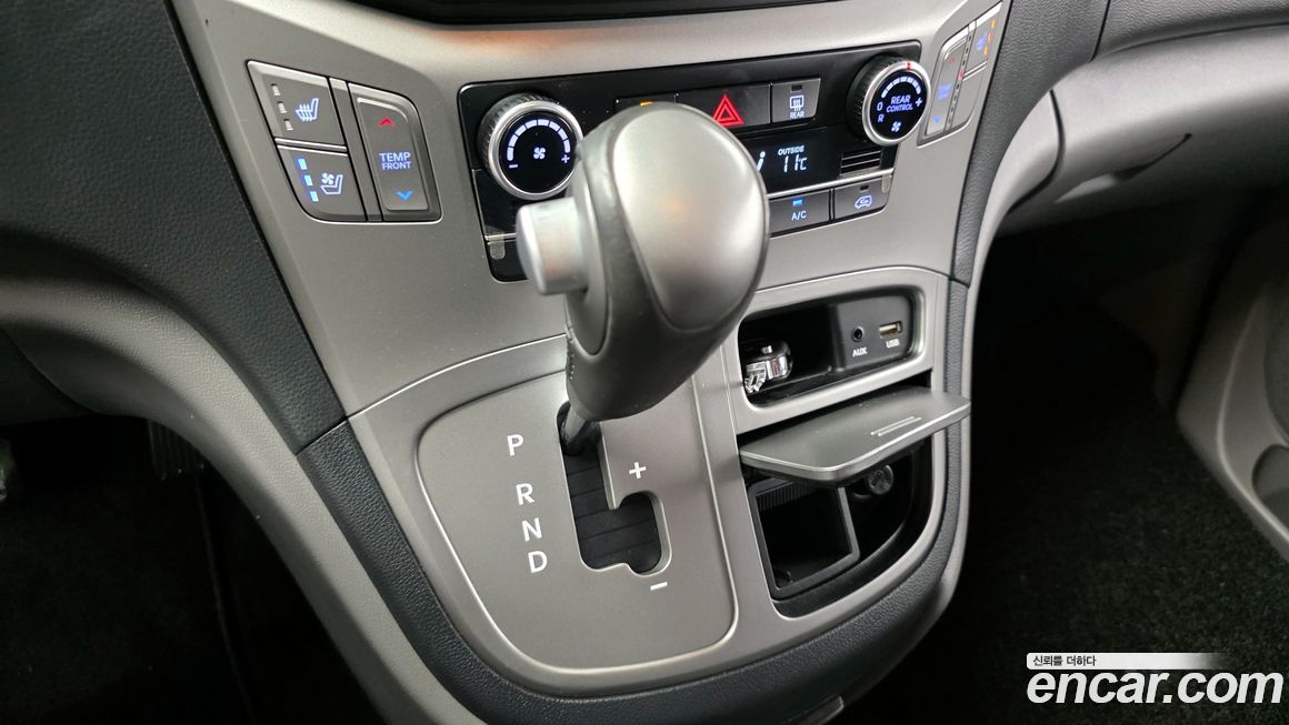 Hyundai Starex 2018