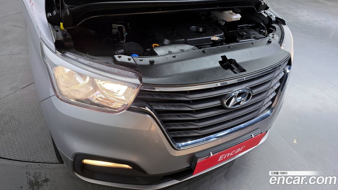 Hyundai Starex 2018