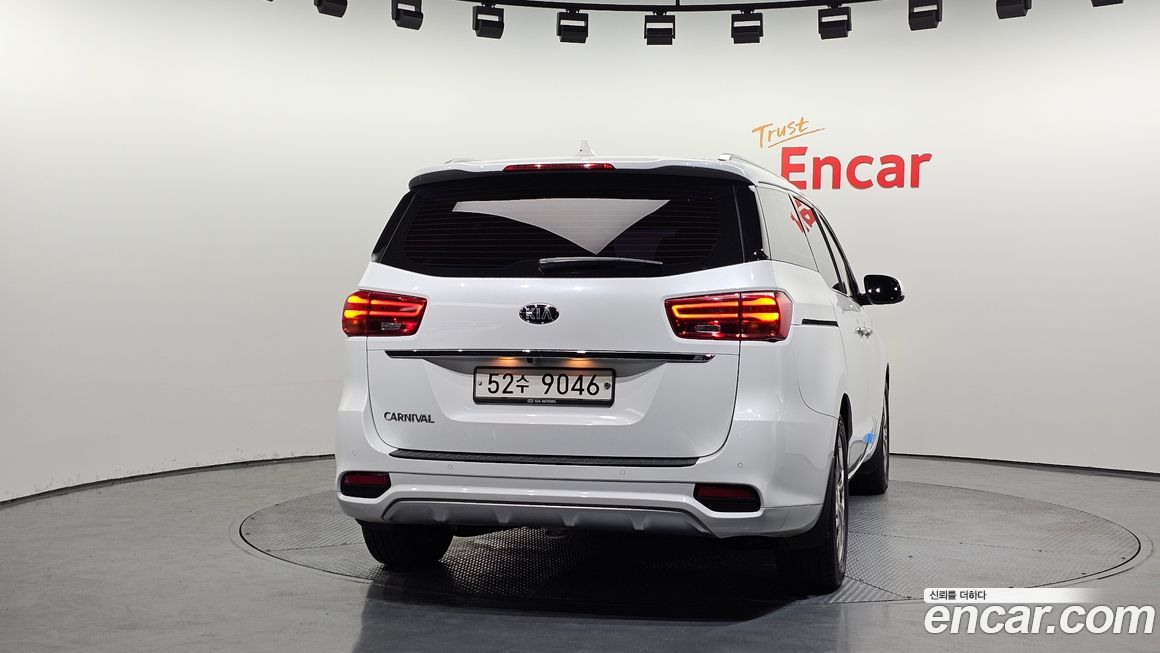 Kia Canival 2019