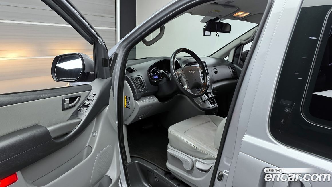 Hyundai Starex 2018