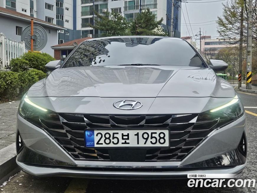 Hyundai AVANTE 2021