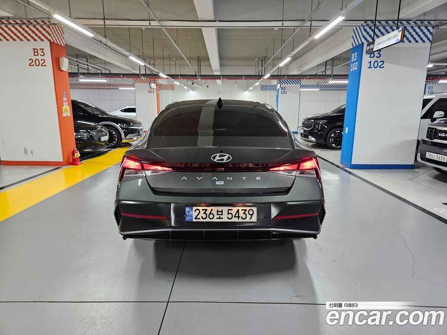 Hyundai AVANTE 2024