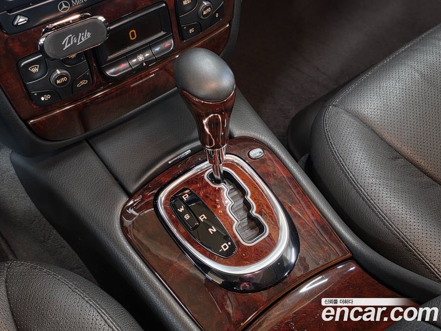 Mercedes-Benz S-Class 2001