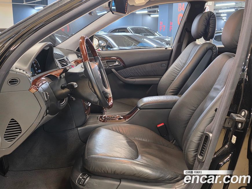 Mercedes-Benz S-Class 2001