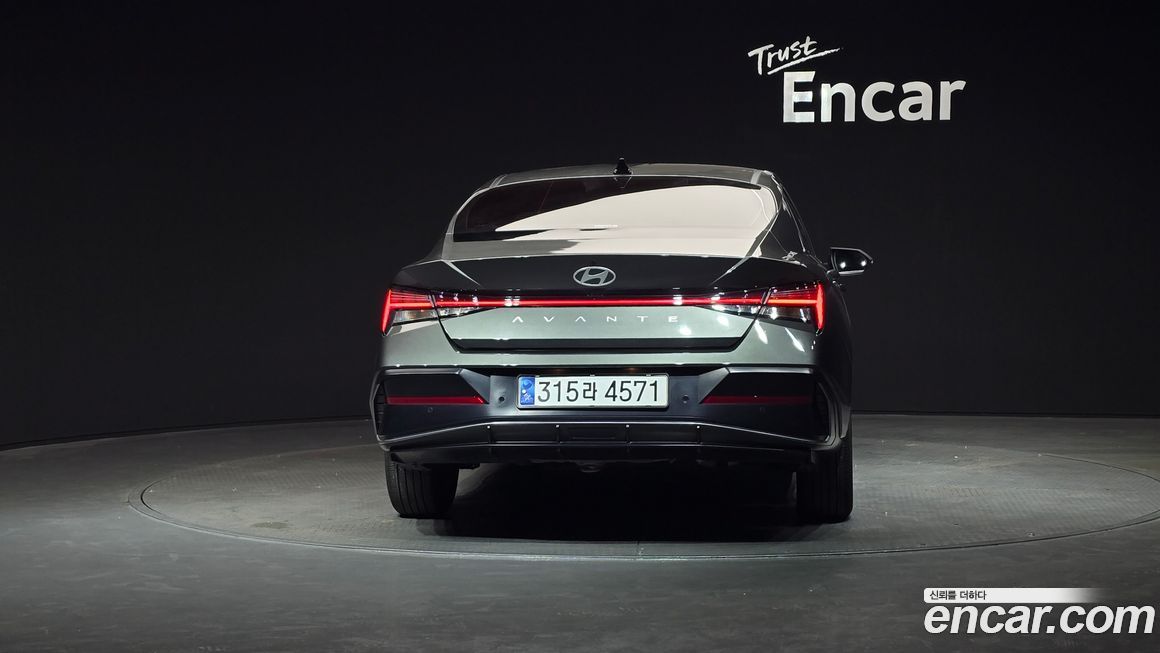 Hyundai AVANTE 2024
