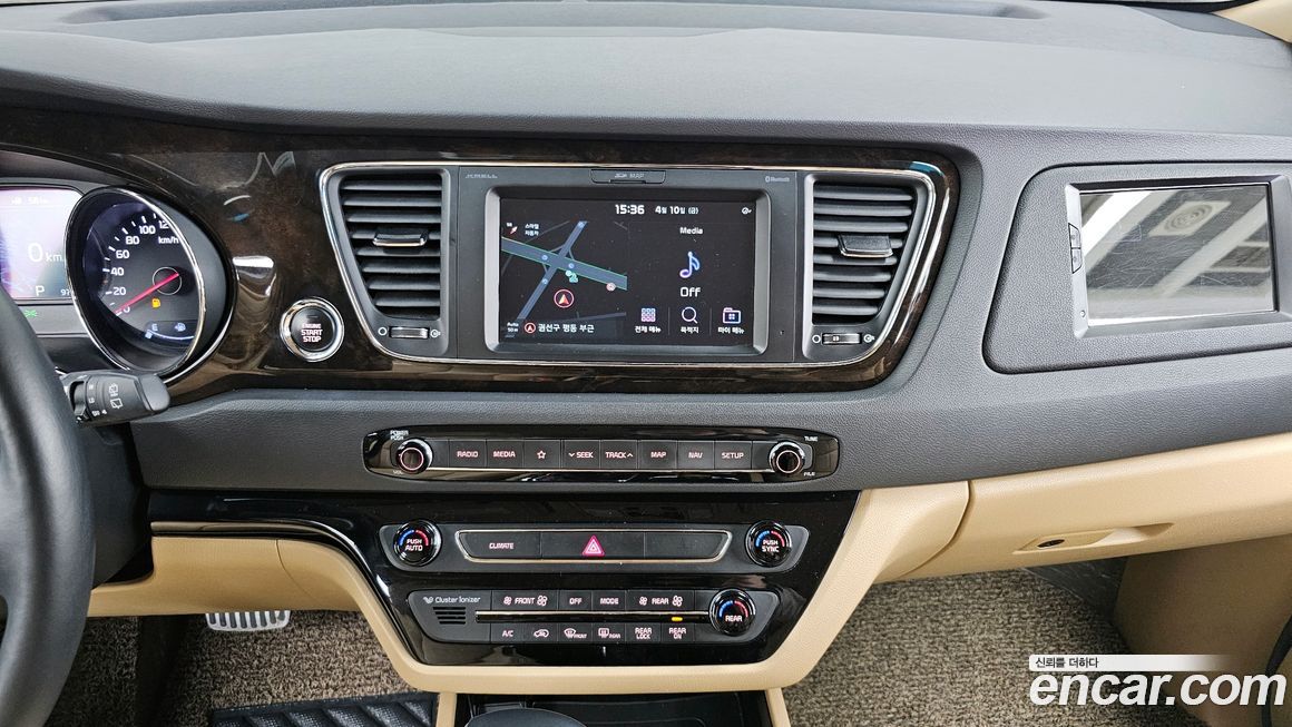 Kia Canival 2019