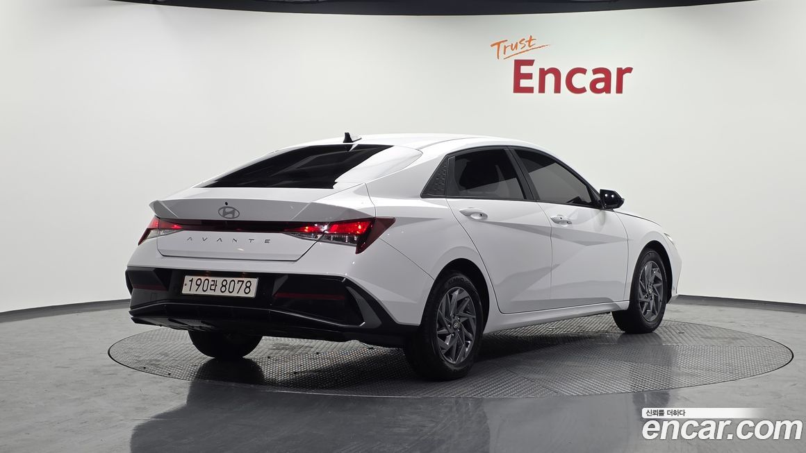 Hyundai AVANTE 2024