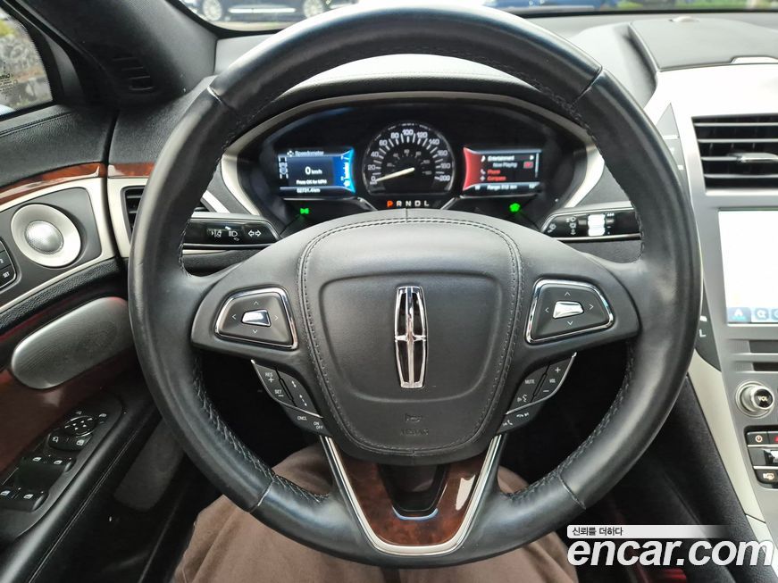 Lincoln MKZ 2020