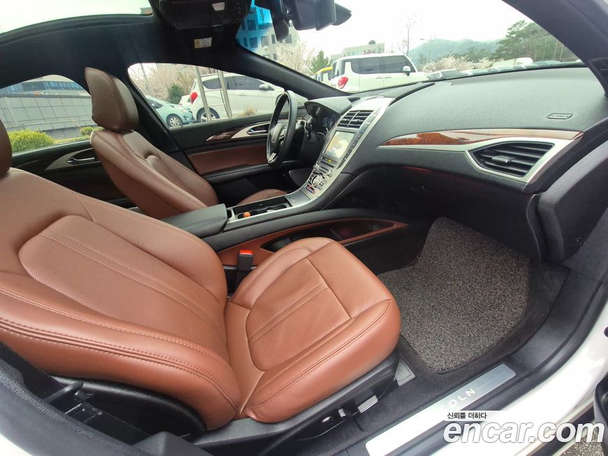 Lincoln MKZ 2020