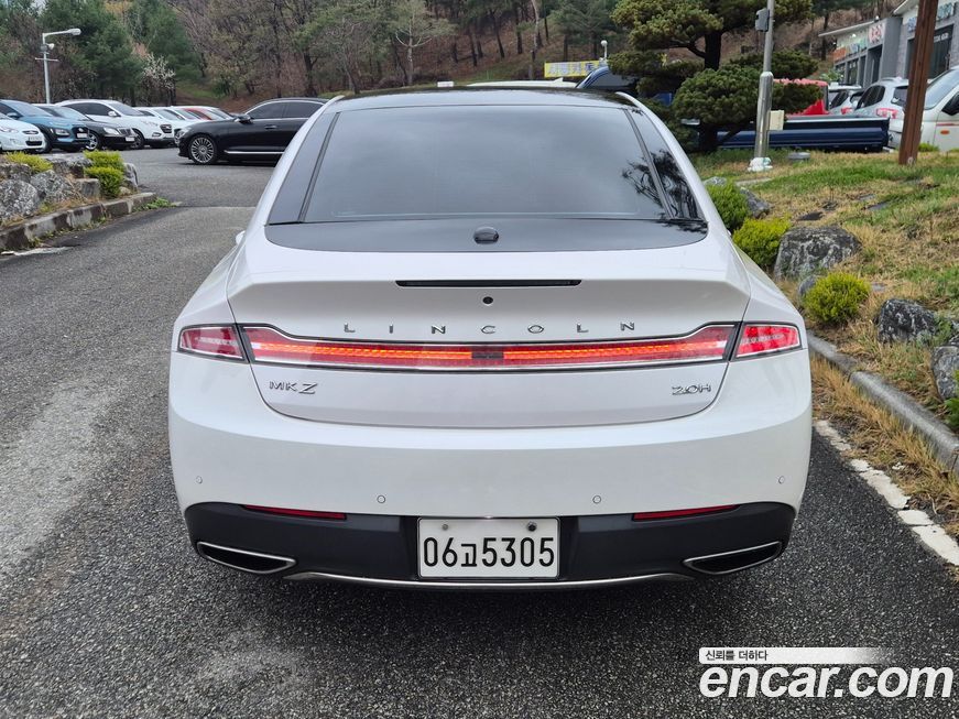 Lincoln MKZ 2020