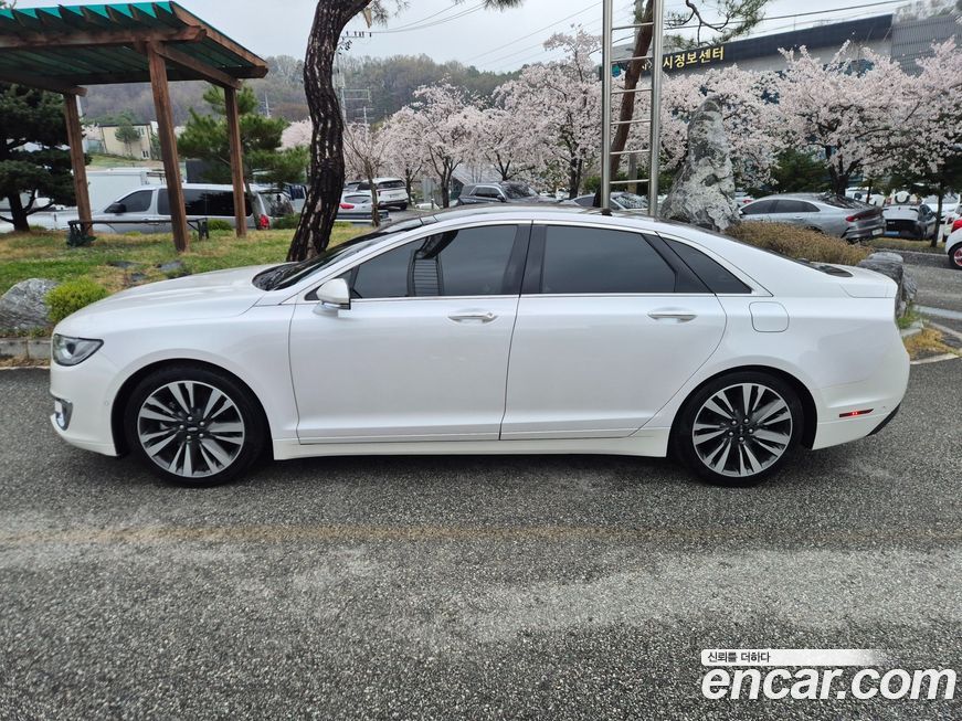 Lincoln MKZ 2020