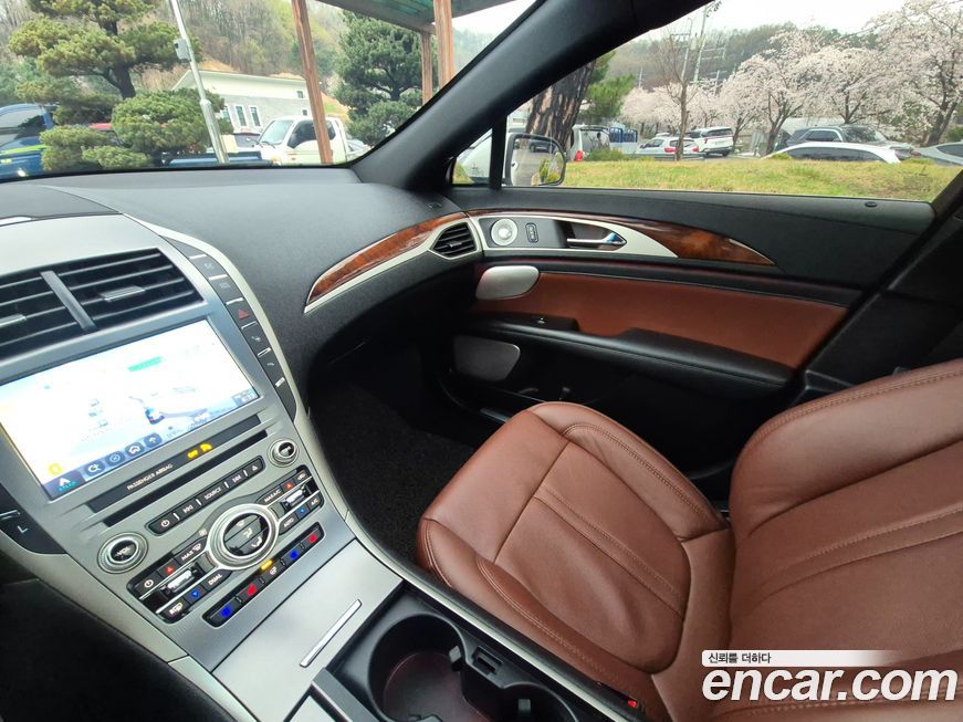 Lincoln MKZ 2020