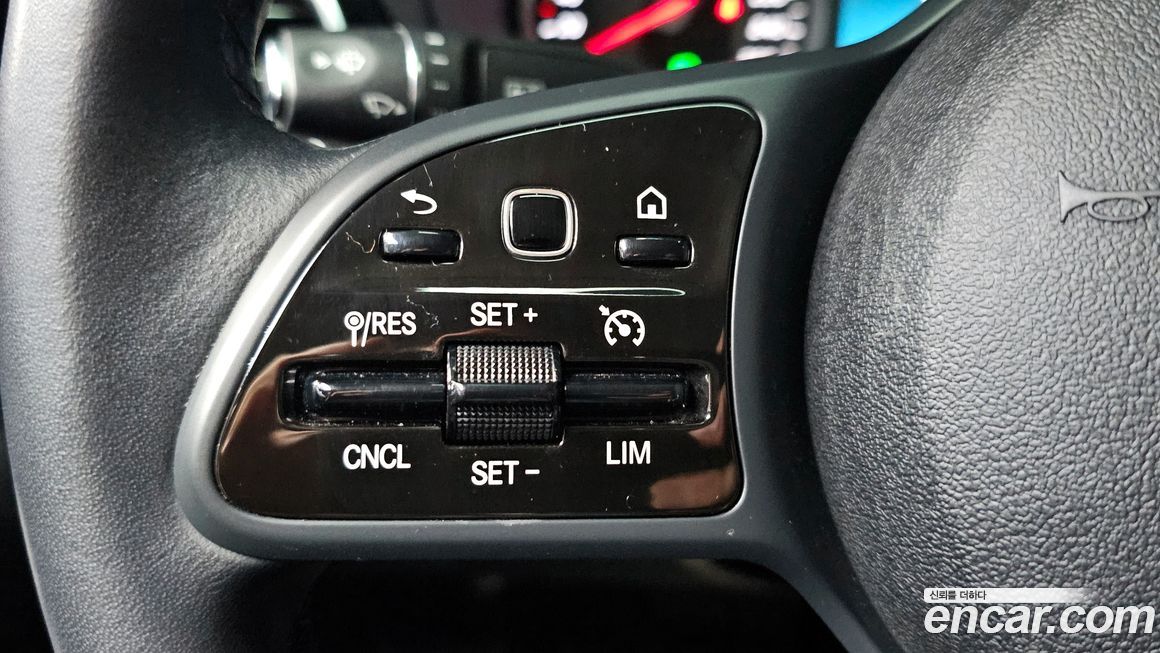 Mercedes-Benz C-Class 2020