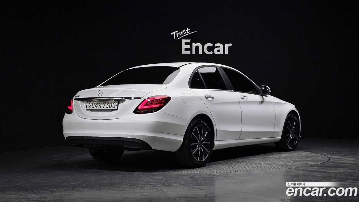 Mercedes-Benz C-Class 2020