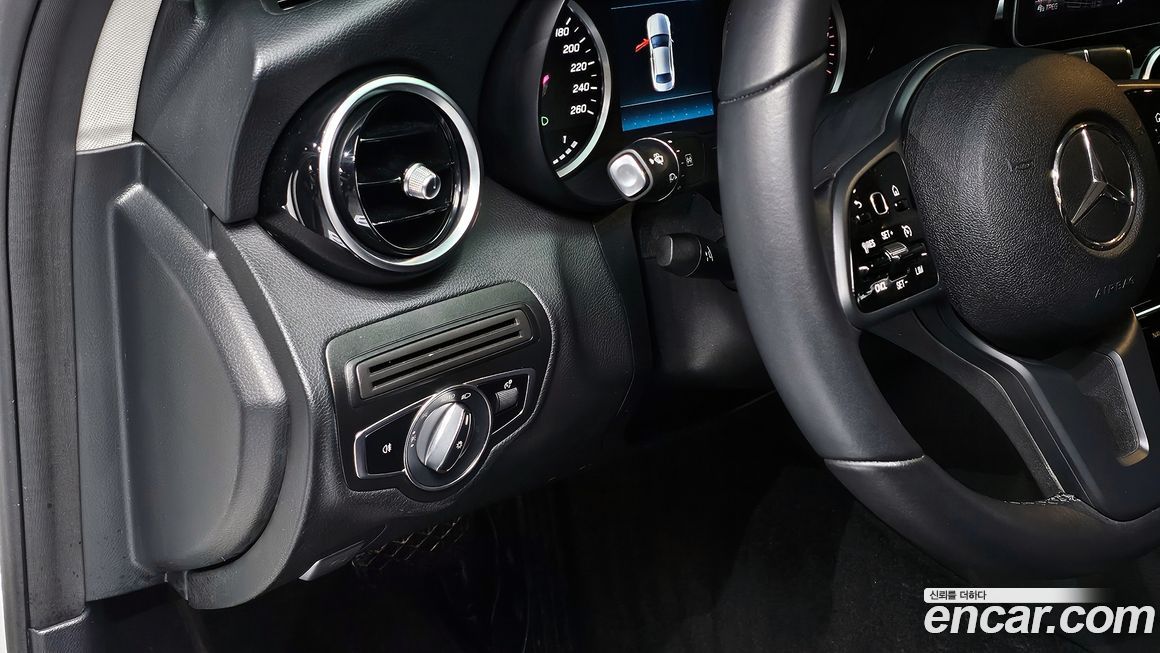 Mercedes-Benz C-Class 2020