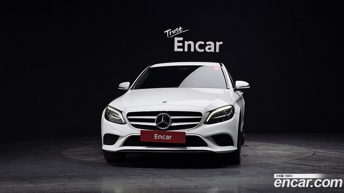 Mercedes-Benz C-Class 2020