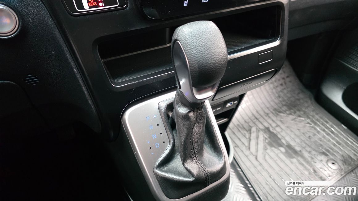 Hyundai Staria 2023