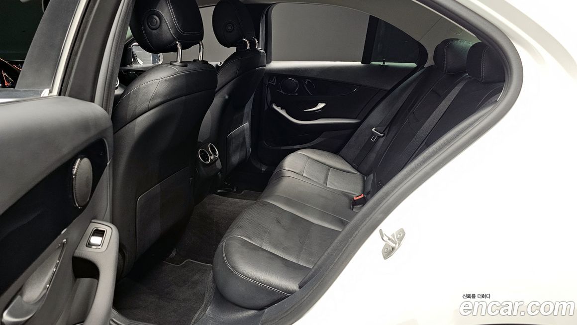 Mercedes-Benz C-Class 2020