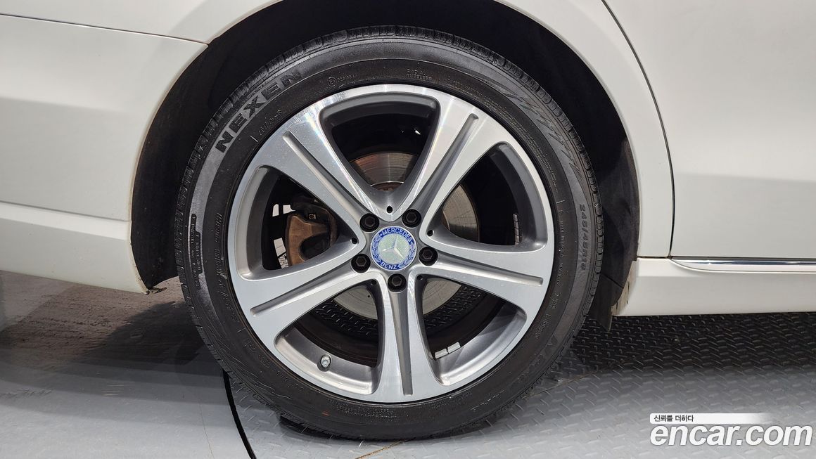 Mercedes-Benz E-Class 2017