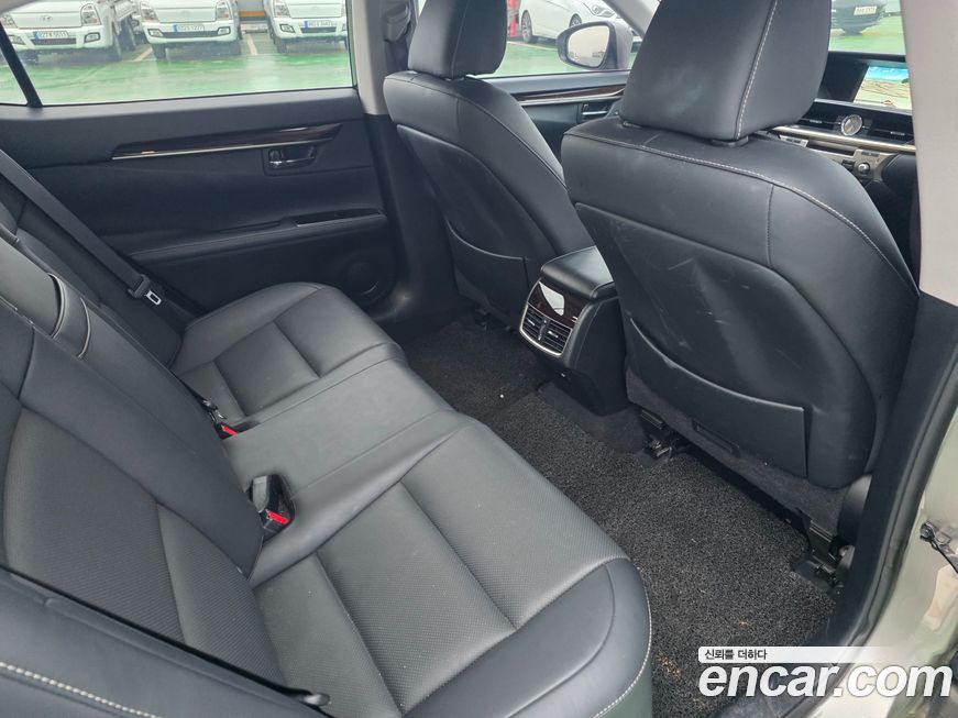 Lexus ES 2018
