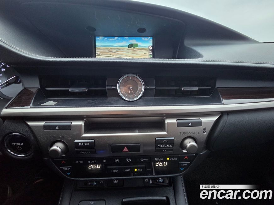 Lexus ES 2018