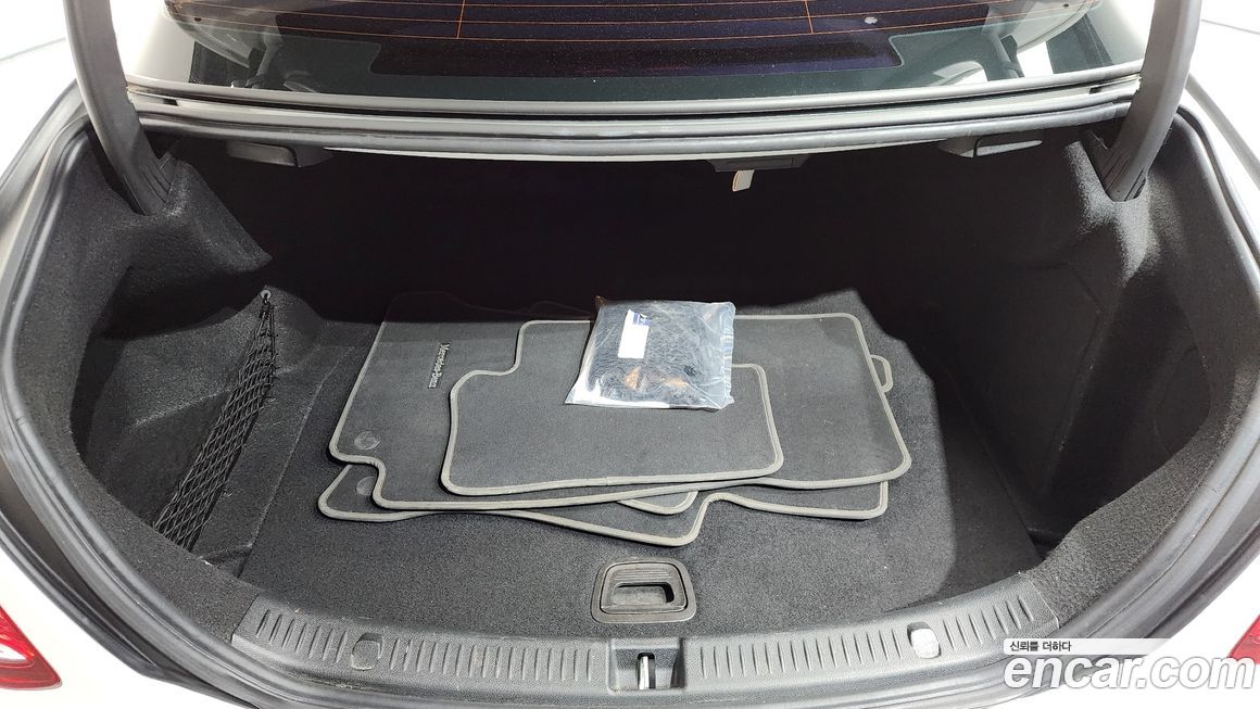 Mercedes-Benz E-Class 2017