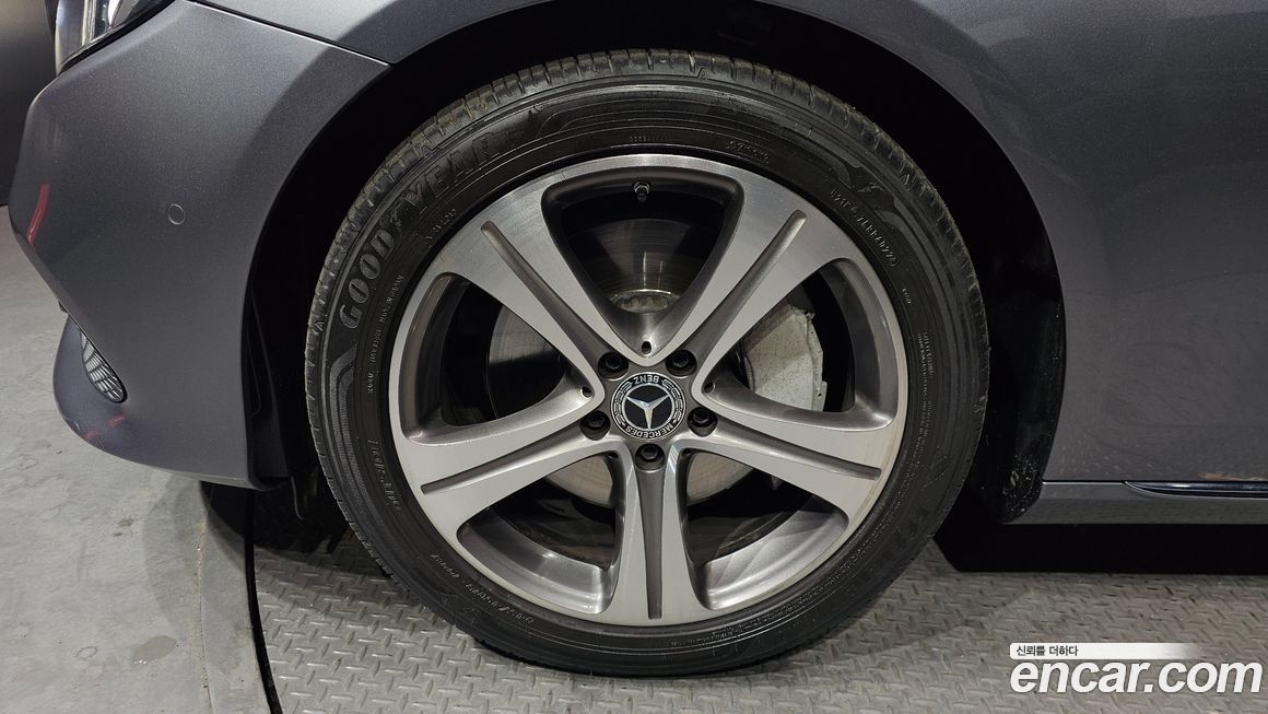 Mercedes-Benz E-Class 2019