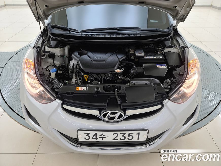 Hyundai AVANTE 2012
