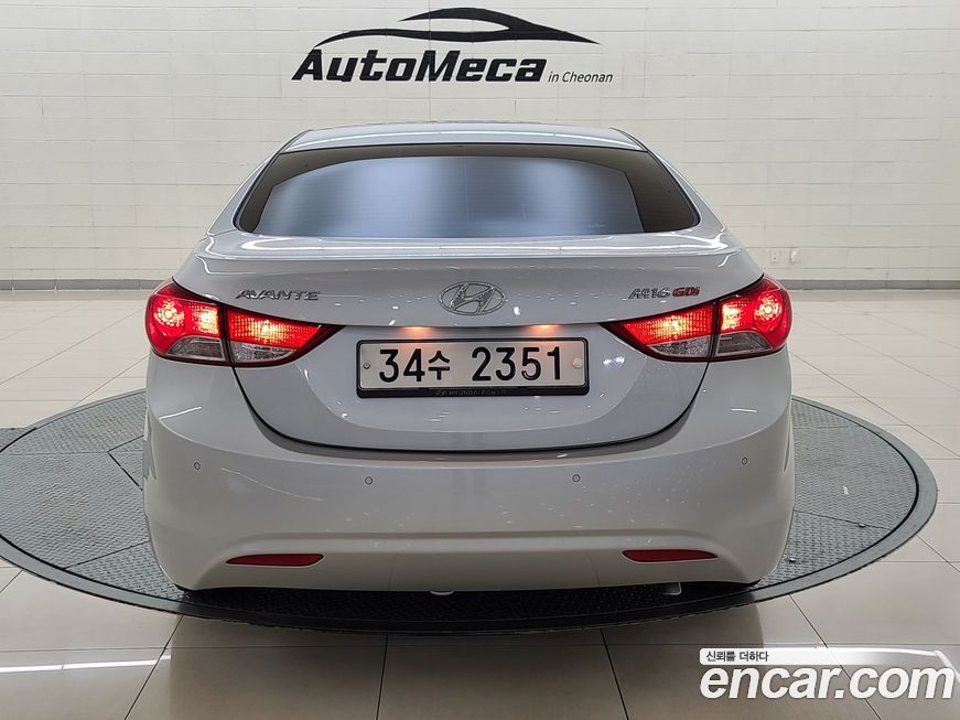 Hyundai AVANTE 2012