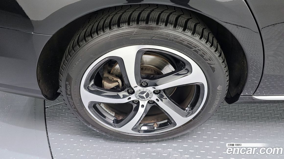 Mercedes-Benz E-Class 2020