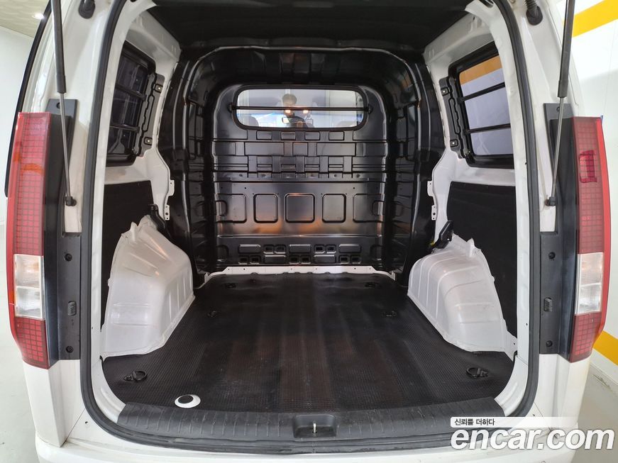 Hyundai Staria 2022