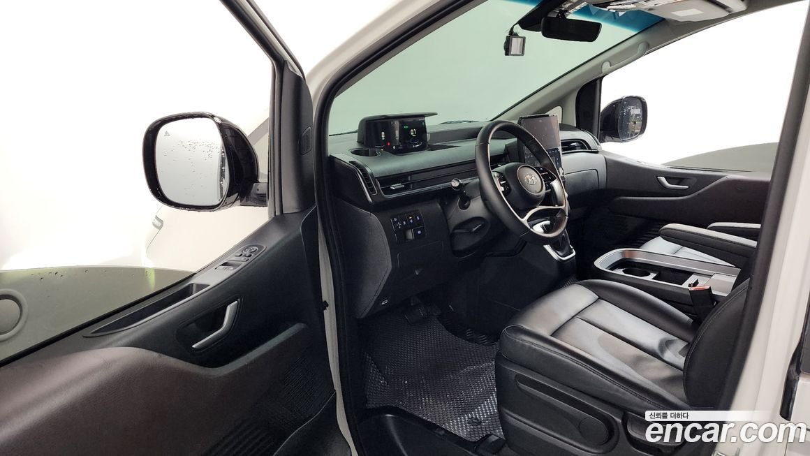 Hyundai Staria 2023