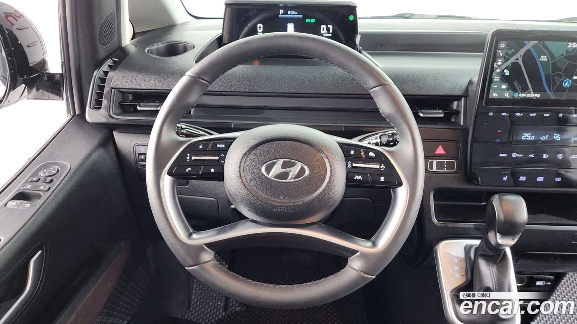 Hyundai Staria 2023