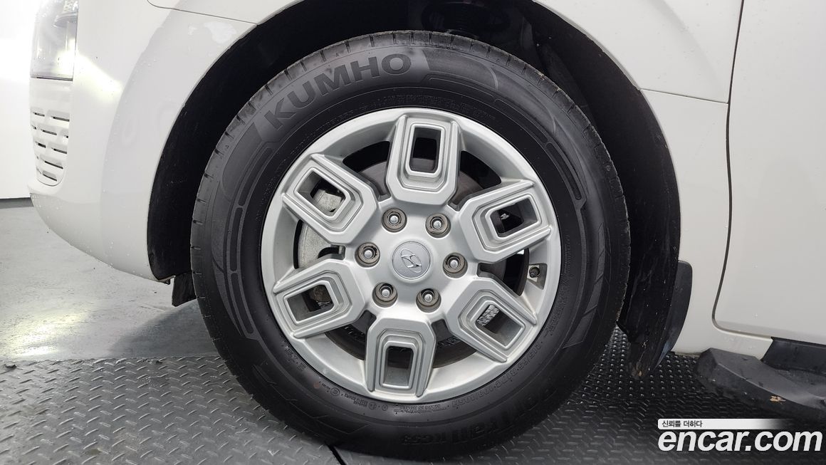 Hyundai Staria 2023