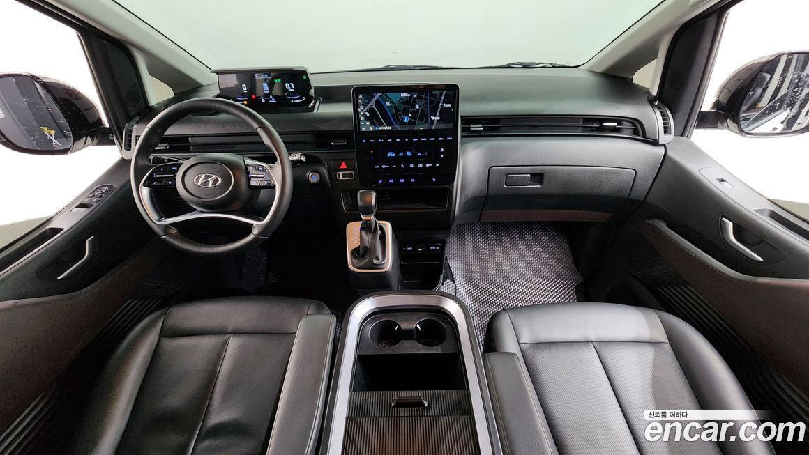 Hyundai Staria 2023