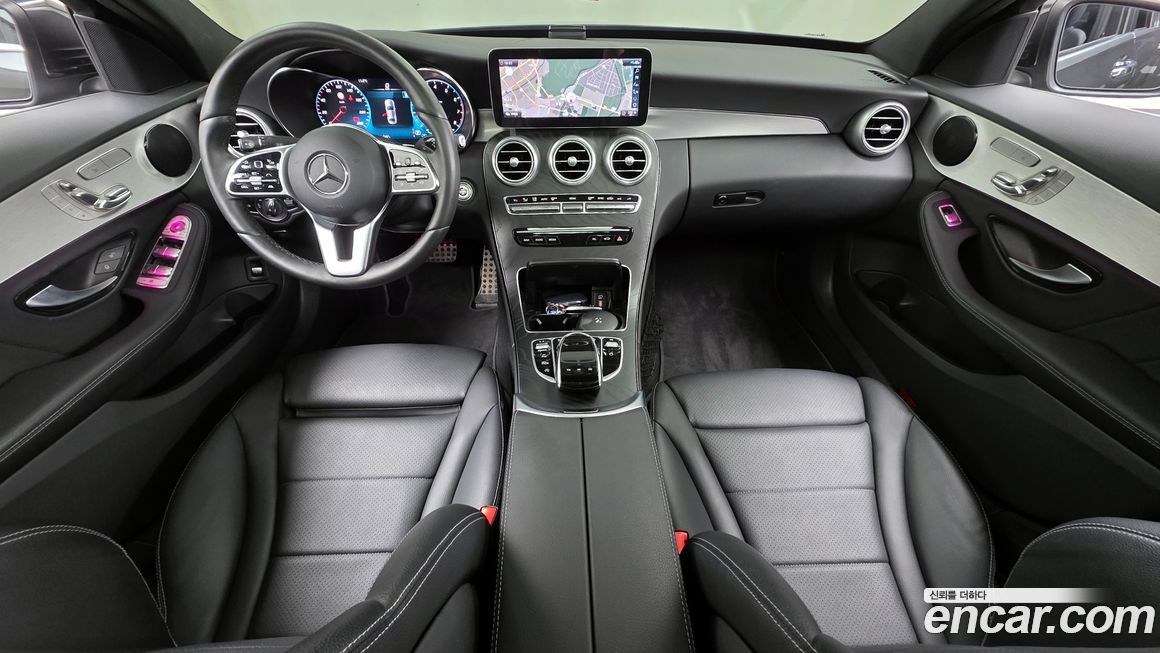Mercedes-Benz C-Class 2021