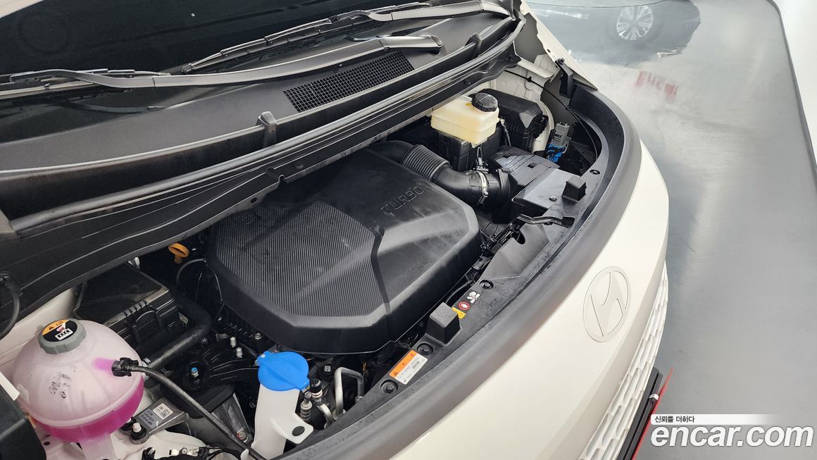 Hyundai Staria 2025