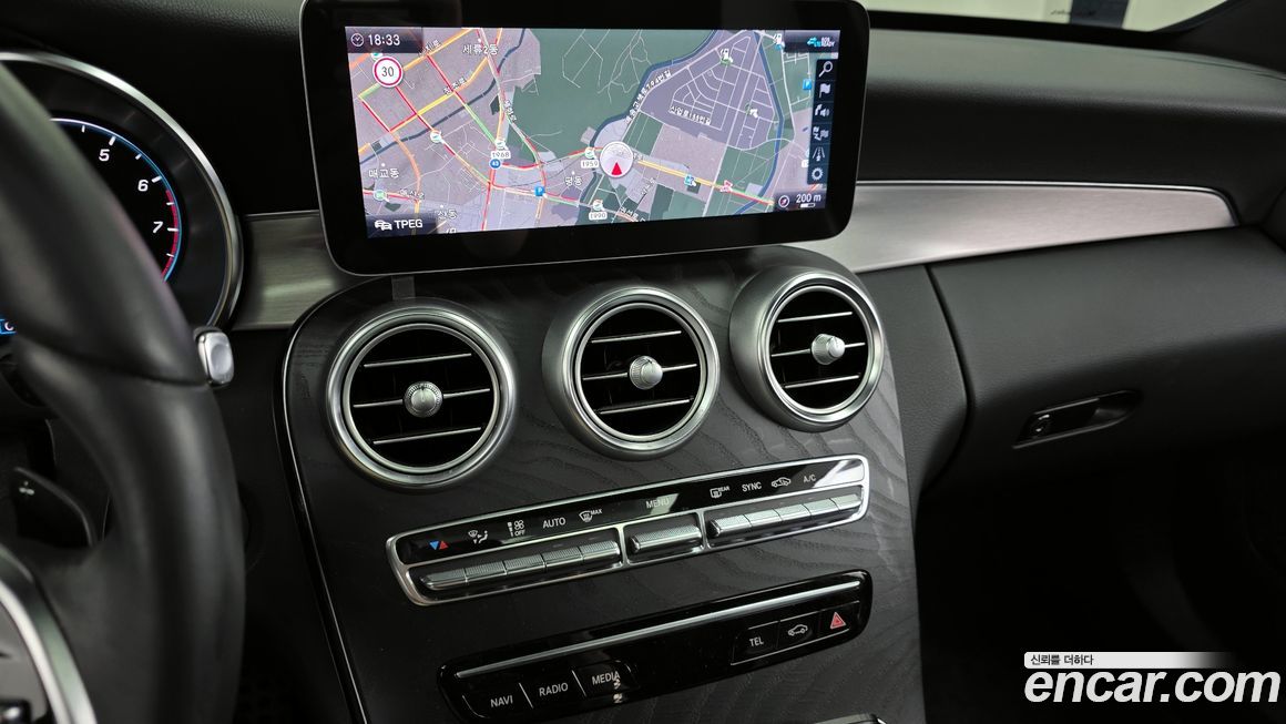 Mercedes-Benz C-Class 2021