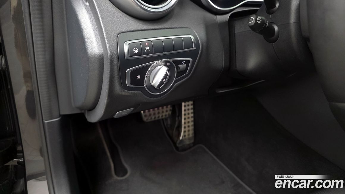 Mercedes-Benz C-Class 2021