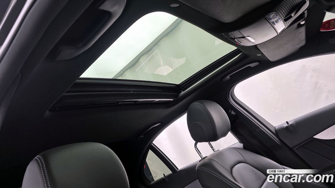 Mercedes-Benz C-Class 2021