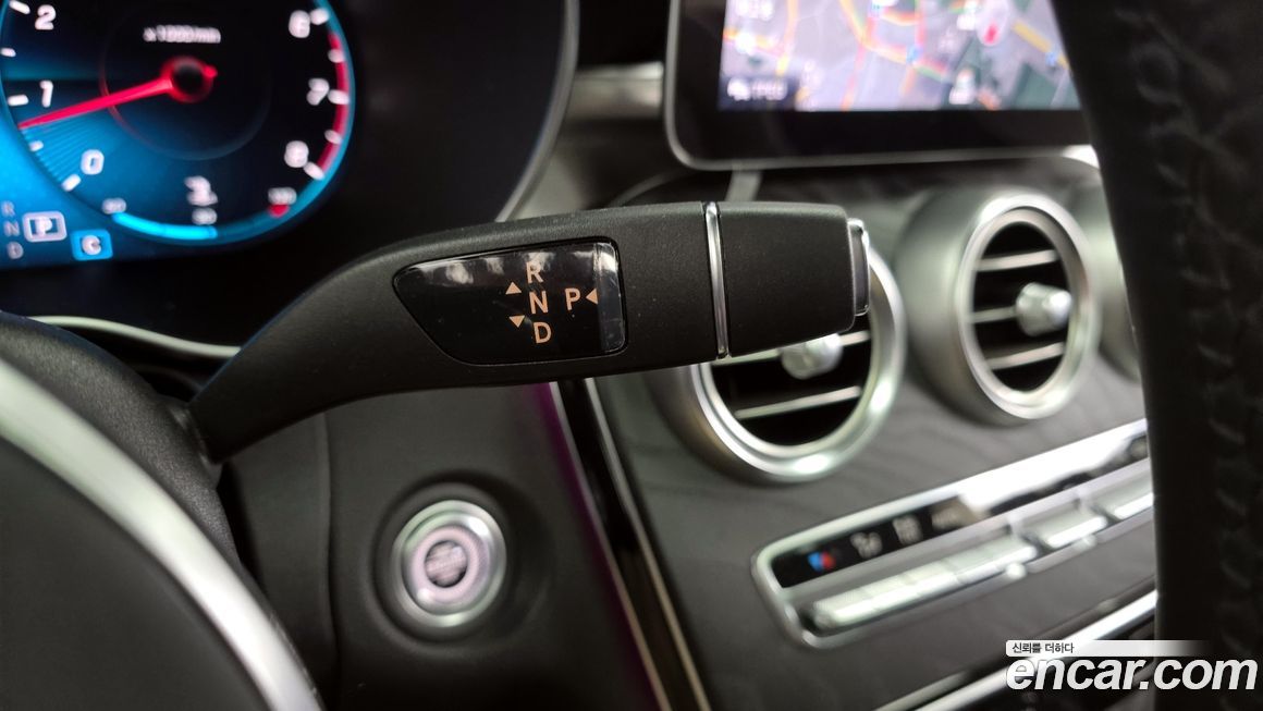 Mercedes-Benz C-Class 2021