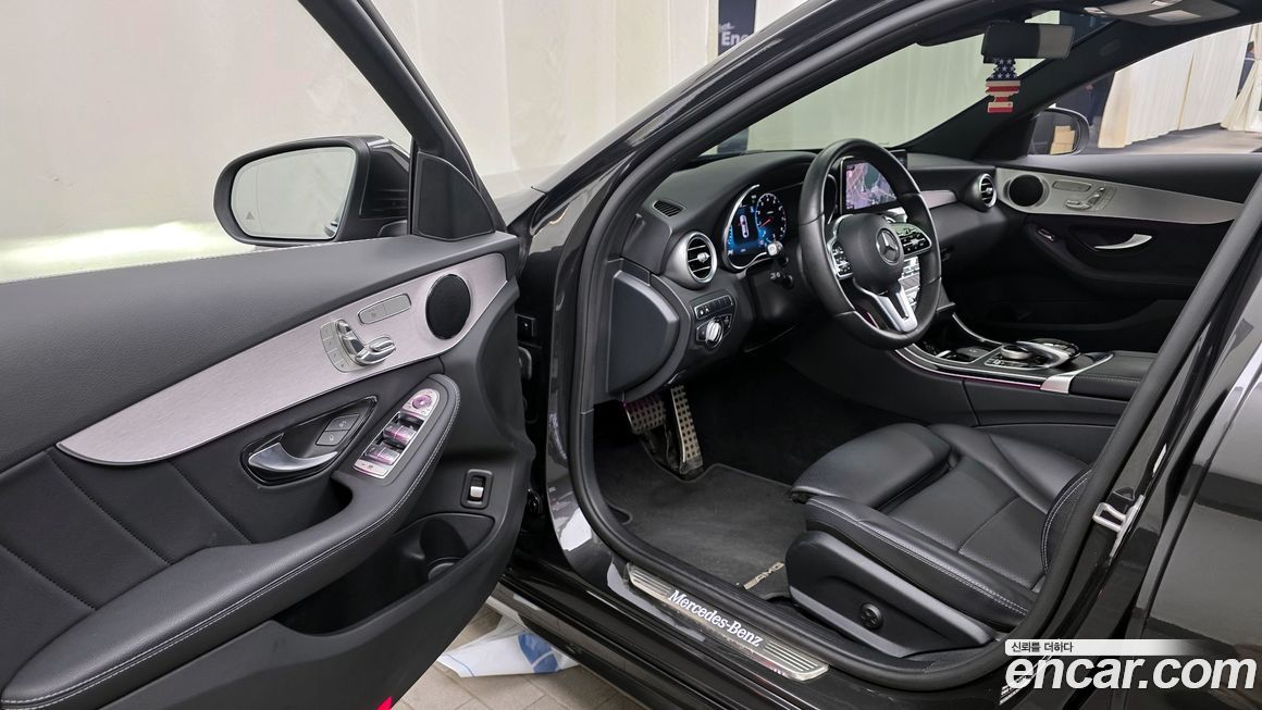 Mercedes-Benz C-Class 2021