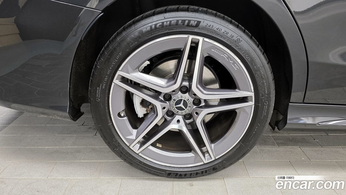 Mercedes-Benz C-Class 2021