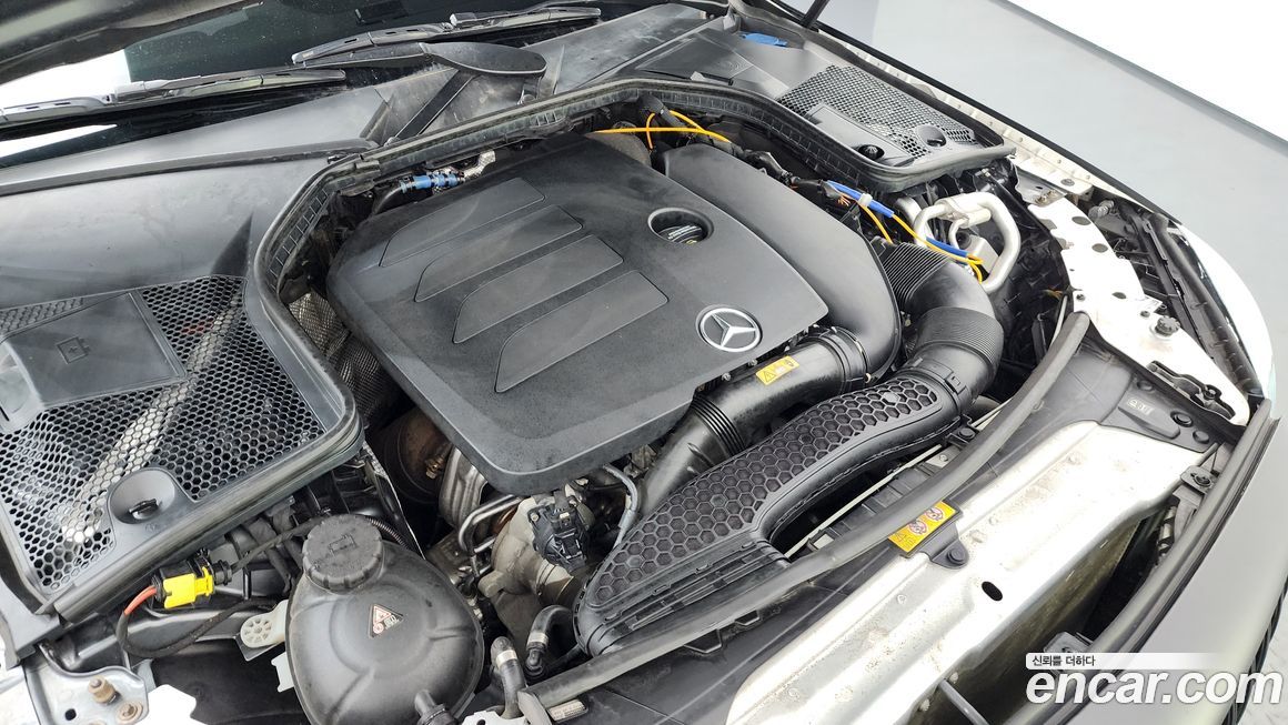 Mercedes-Benz C-Class 2020