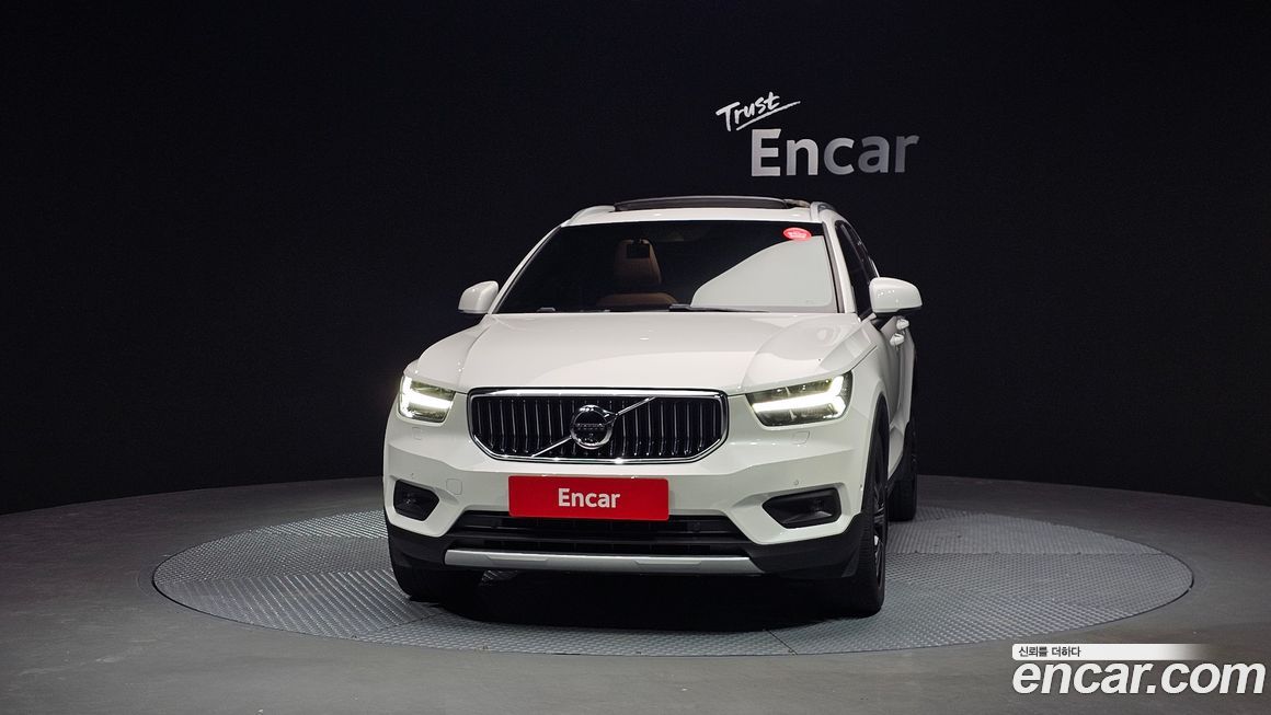 Volvo XC40 2021