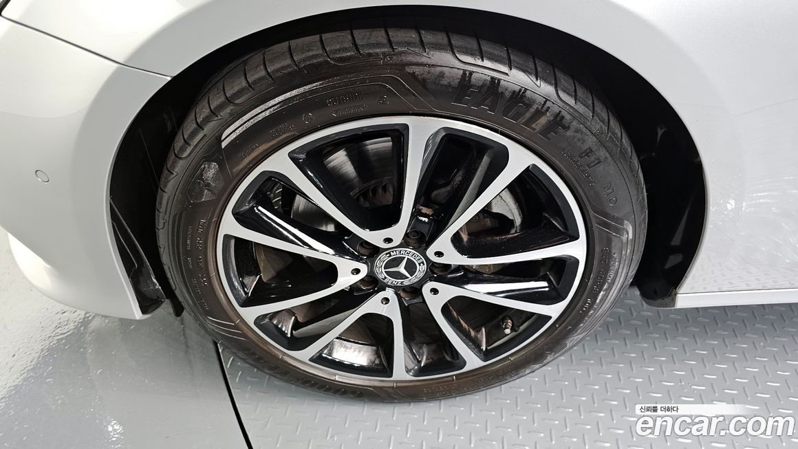 Mercedes-Benz E-Class 2020